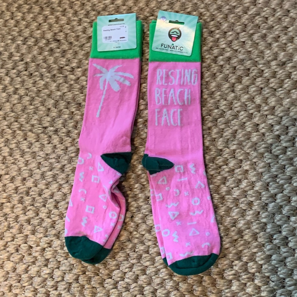 Lot OF TWO PAIR FUNATIC SOCKS-RESTING BEACH FACE